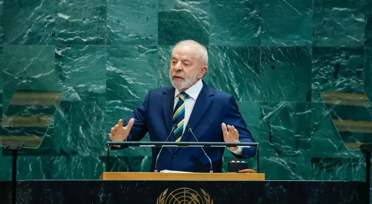 Lula critica sanções e diz que Brasil resiste na defesa da democracia