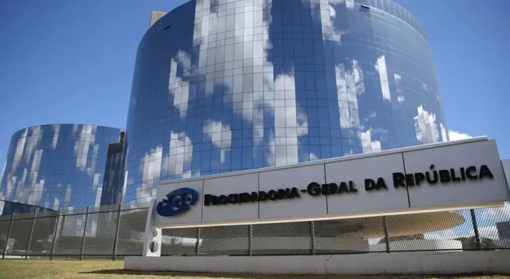 PF cumpre mandado de busca e apreensão contra assessor da PGR suspeito de vazamento de dados