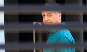 Defesa de Jair Bolsonaro solicita ao STF revogação de prisão domiciliar