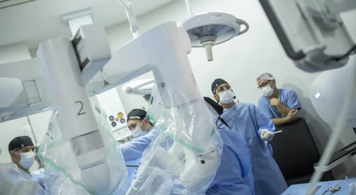 Paraná é palco da telecirurgia de maior distância do mundo; Unioeste deve incorporar tecnologia