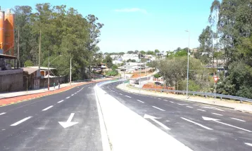 Moradores do Santa Felicidade reclamam de isolamento após obra na Rua Souza Naves