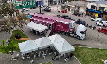 Carreta Saúde da Mulher fará mais de mil atendimentos em Castro e região