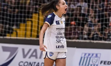 Stein Cascavel goleia por 10x1 na estreia da Taça Brasil Feminina de Futsal