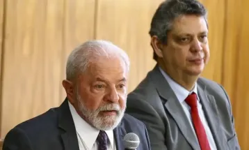 Ministro de Lula diz que saída de PP e União não fragiliza governo
