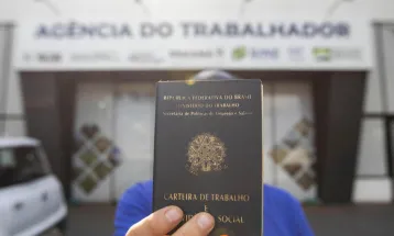 Taxa de desemprego cai para 5,4%, a menor desde 2012