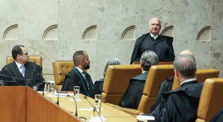 STF não deixará de julgar leis que afrontam a Constituição, diz Fachin