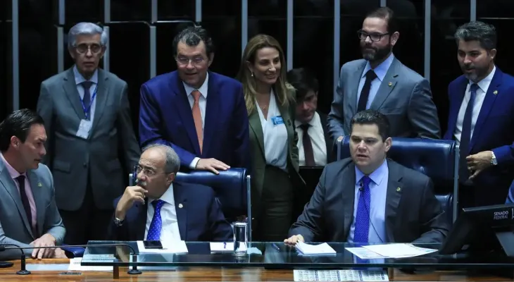 Senado aprova projeto que proíbe empréstimo consignado não autorizado