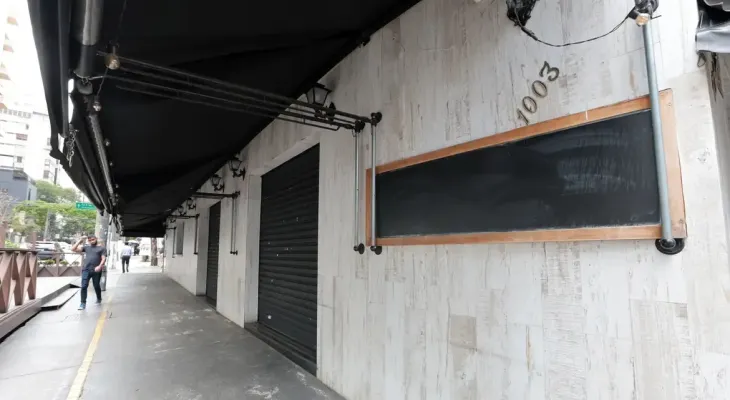 Vigilância Sanitária do DF interdita bebidas em rede de supermercados