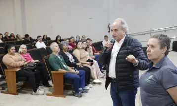 Prefeitura lança aplicativo de serviços e moderniza atendimentos à população