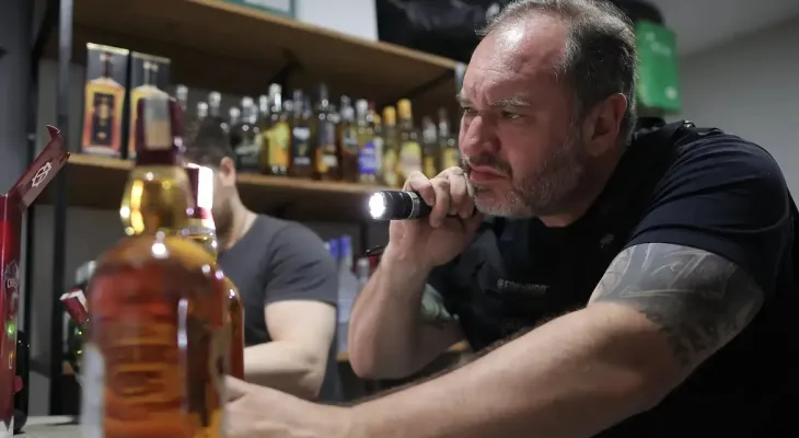 Fiscalização apreende mais de 7 mil garrafas de bebidas em São Paulo