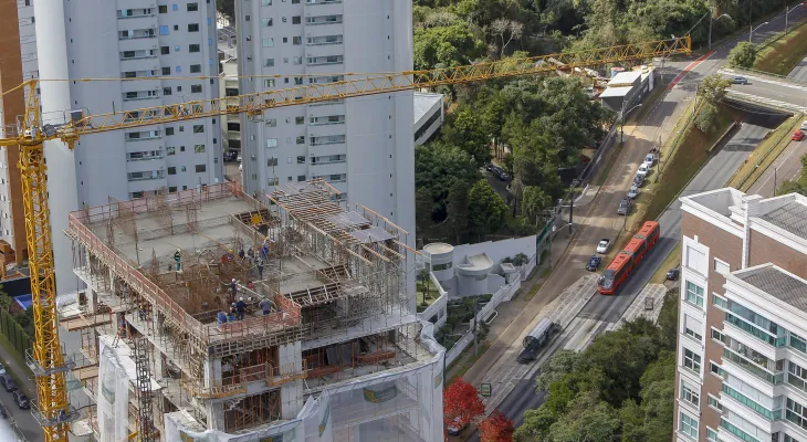 Da indústria ao comércio: Agências do Trabalhador do Paraná reúnem 23,4 mil vagas