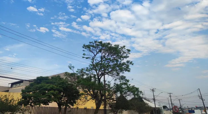 Nuvens predominam e chuva é esperada ao longo do dia em Cascavel
