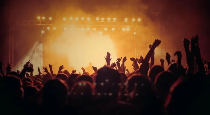 Produtora condenada por cancelamentos sucessivos de shows e negativa de reembolso