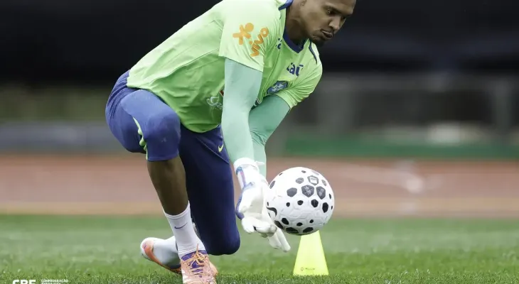 Goleiro John diz que primeira convocação para a seleção é um sonho