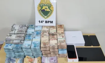 PMPR e PF apreendem R$ 1,2 milhão em casa vazia em Foz do Iguaçu