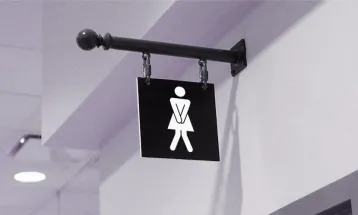 Vigilante que urinou na roupa por falta de substituto será indenizada