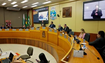 Silva e Luna perde apoio da maioria na Câmara de Vereadores de Foz