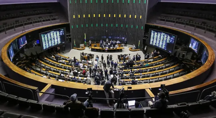 Câmara aprova urgências para votação de projetos com foco em educação