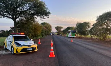 Polícia Rodoviária Estadual flagra motorista com CNH suspensa conduzindo ônibus escolar em Toledo