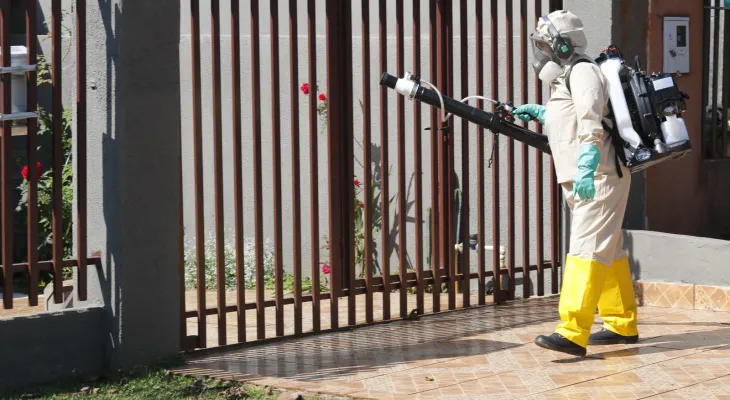 Cascavel adquire 12 bombas costais motorizadas para reforçar combate ao mosquito Aedes aegypti