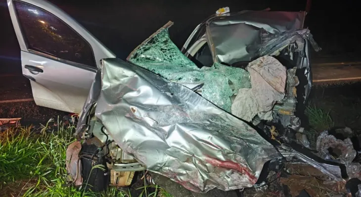 Colisão frontal na PR-239 resulta em morte de motorista em Toledo