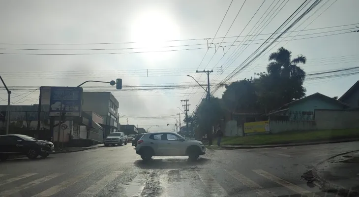 Segunda-feira começa com garoa leve e clima indeciso em Cascavel