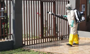 SAÚDE PÚBLICA | Cascavel adquire 12 bombas costais motorizadas para reforçar combate ao mosquito Aedes aegypti