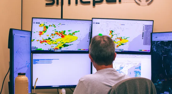 Dia do Meteorologista: saiba como a equipe do Simepar faz a previsão do tempo