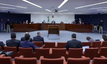 STF forma maioria para condenar sete réus de núcleo da trama golpista