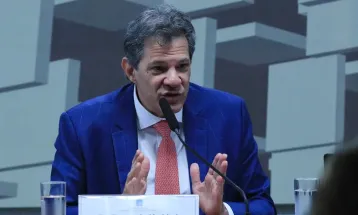 Haddad diz que saída da Fazenda depende de viagem de Lula aos EUA