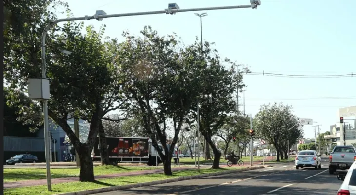 Foz do Iguaçu paga 33% a mais que Cascavel por sistema idêntico da Celepar