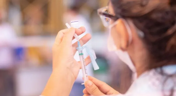 Campanha de Multivacinação terá mais de 1,3 mil salas abertas neste sábado no Paraná