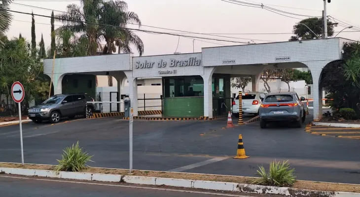 Moraes autoriza Bolsonaro a comemorar aniversário da filha em casa