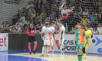 Cascavel Futsal vence o Marreco e está nas quarta de final da Liga Nacional