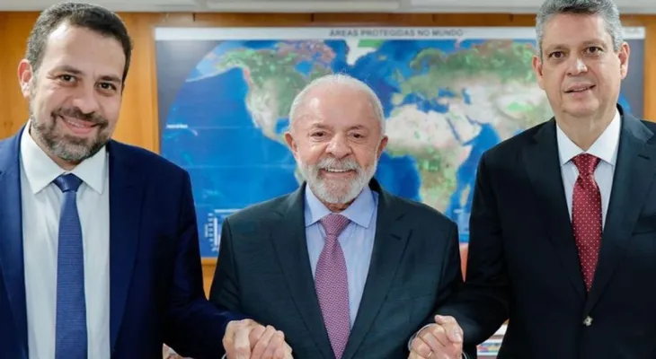 Lula convida Guilherme Boulos para assumir Secretaria-Geral da Presidência