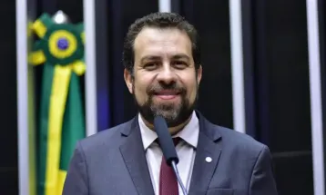 Guilherme Boulos promete “colocar o governo na rua”