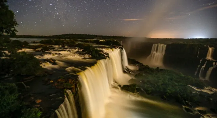 Chuva de meteoros poderá ser vista em várias regiões do Paraná nesta terça-feira