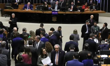 Câmara aprova projeto que cria crime de “Domínio de Cidades” com pena de até 30 anos