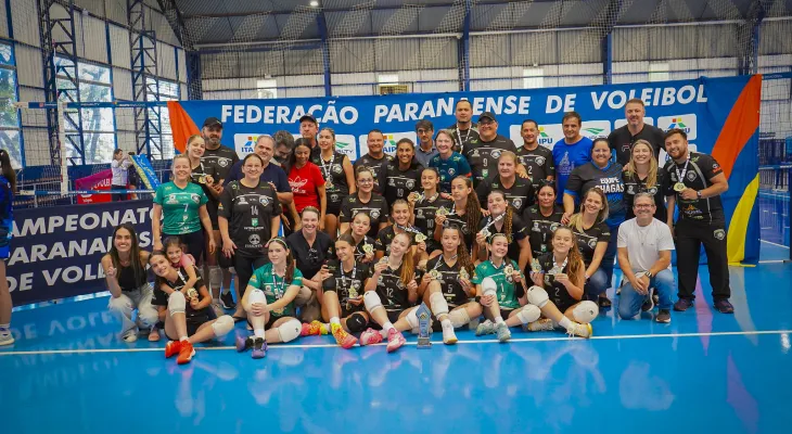 Time Sub-15 do VCC é campeão paranaense de voleibol Série C