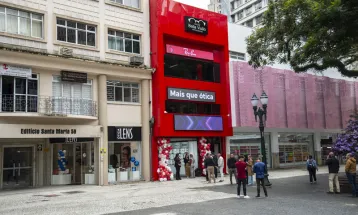 “Distrito de Mídia” é versão compacta da Time Square em Curitiba