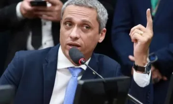 Oposição cobra explicações de ministros de Lula sobre suposto financiamento de campanhas pela Venezuela