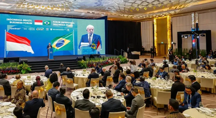 Lula defende uso de moedas locais para comércio Brasil-Indonésia