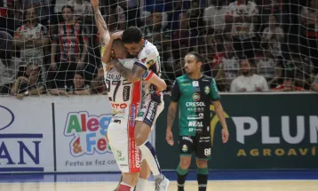 Cascavel Futsal tem a vantagem de jogar pelo empate contra o Marreco