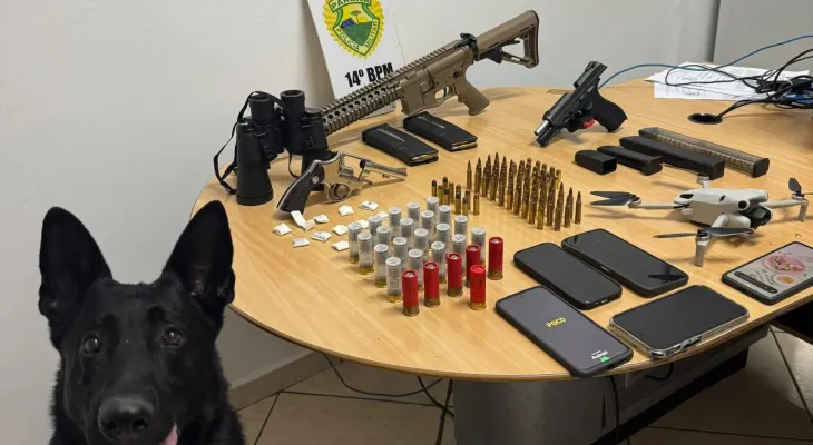 Ação da PM em Foz do Iguaçu resulta em apreensão de armas, drogas e prisão de três suspeitos