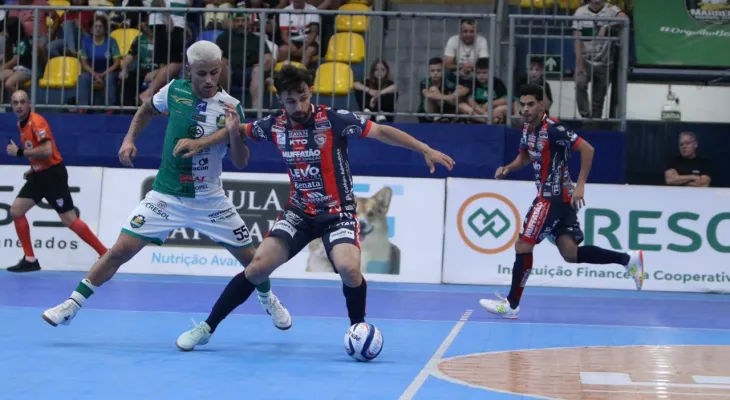 Cascavel Futsal é eliminado pelo Marreco nas quartas do Paranaense nos pênaltis