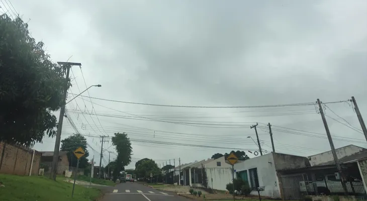 Segunda-feira (27) começa com cara de chuva em Cascavel