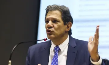 Haddad comemora suspensão das atividades da Refinaria de Manguinhos e cobra ação do governo do Rio