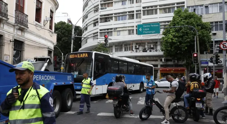 Rio amanhece em estágio de normalidade após dia de caos