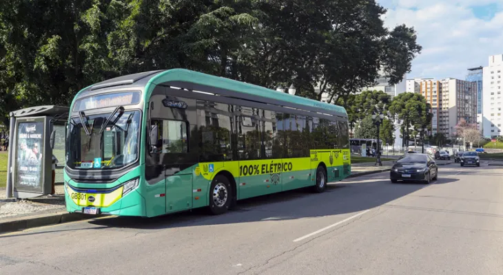 Nova concessão prevê 245 ônibus elétricos e modernização do transporte em Curitiba