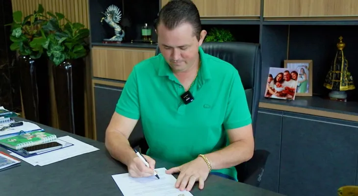 Prefeito de Marquinho denuncia falsificação de mensagens com teor sexual